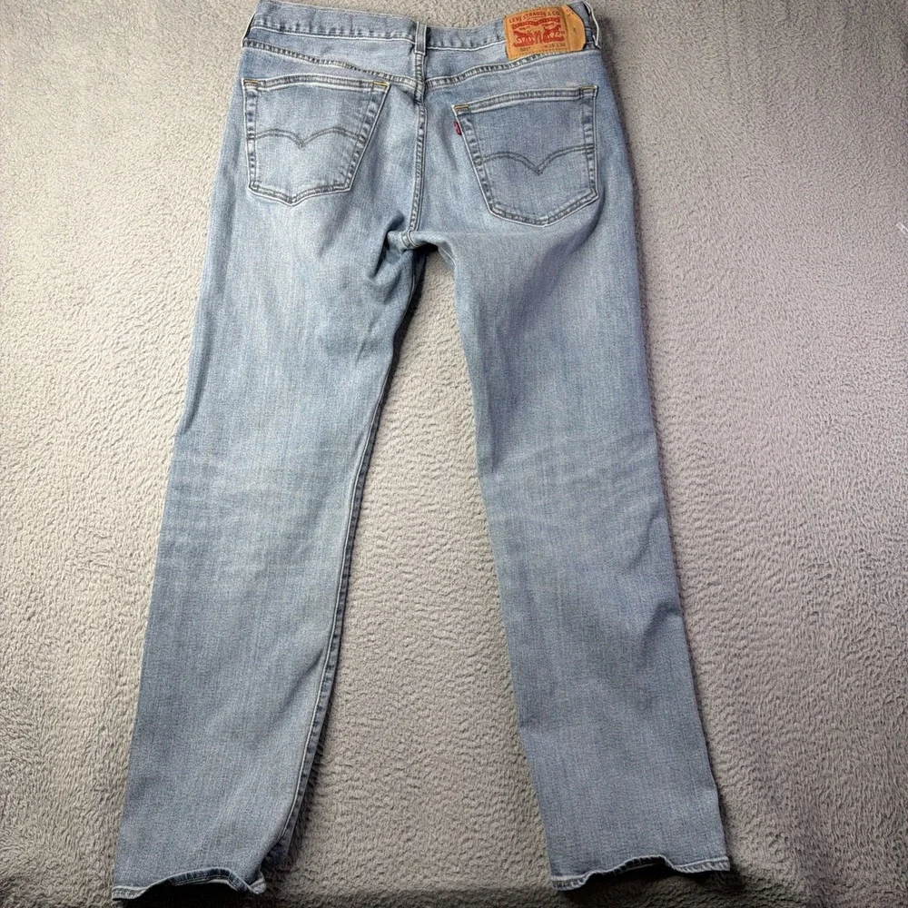Levis 501 Jeans Mens 34x30 blue button fly medium wash
